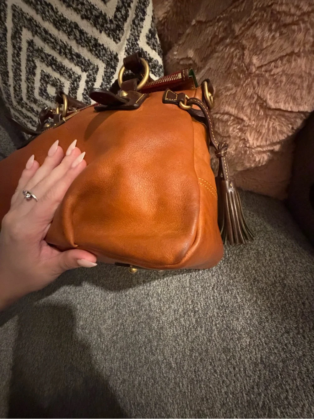 GUC Beautiful Dooney & Bourke Retired Large Stanwich Florentine Satchel